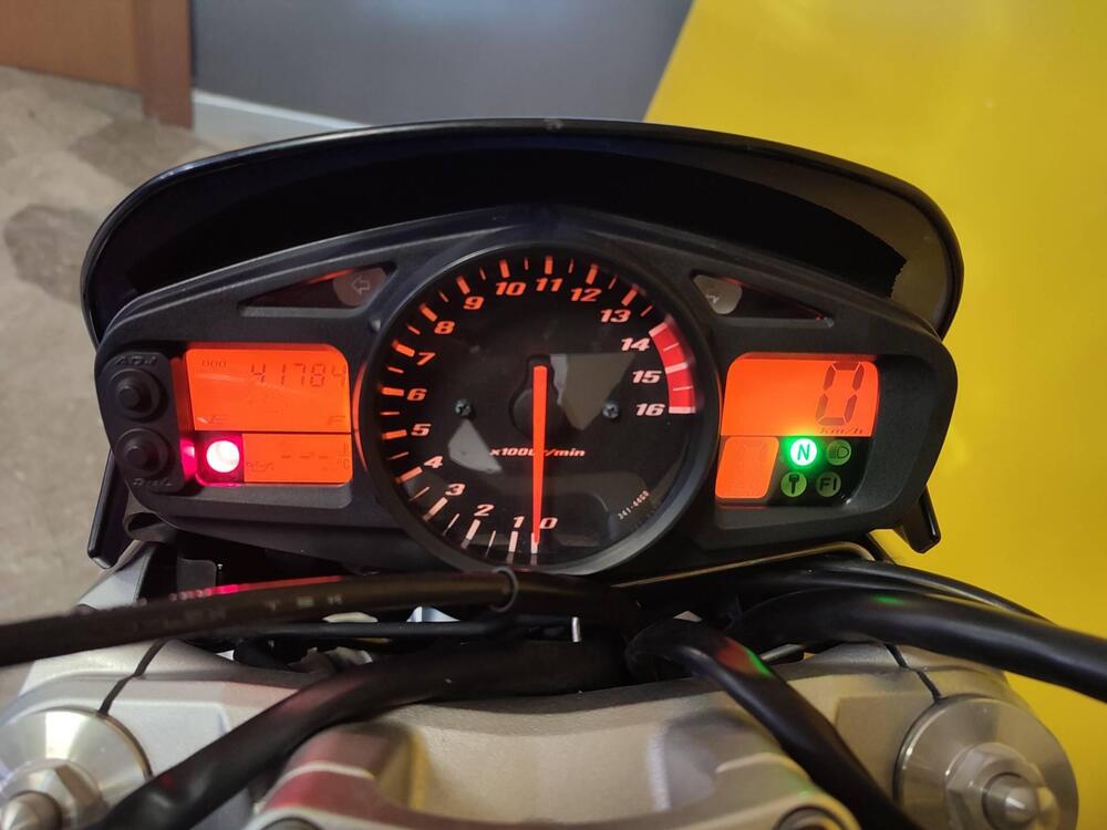 Suzuki GSR 600 (2006 - 11) (5)