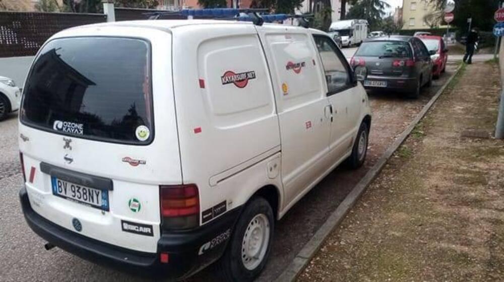 Nissan Vanette Furgone usata a Ancona (4)