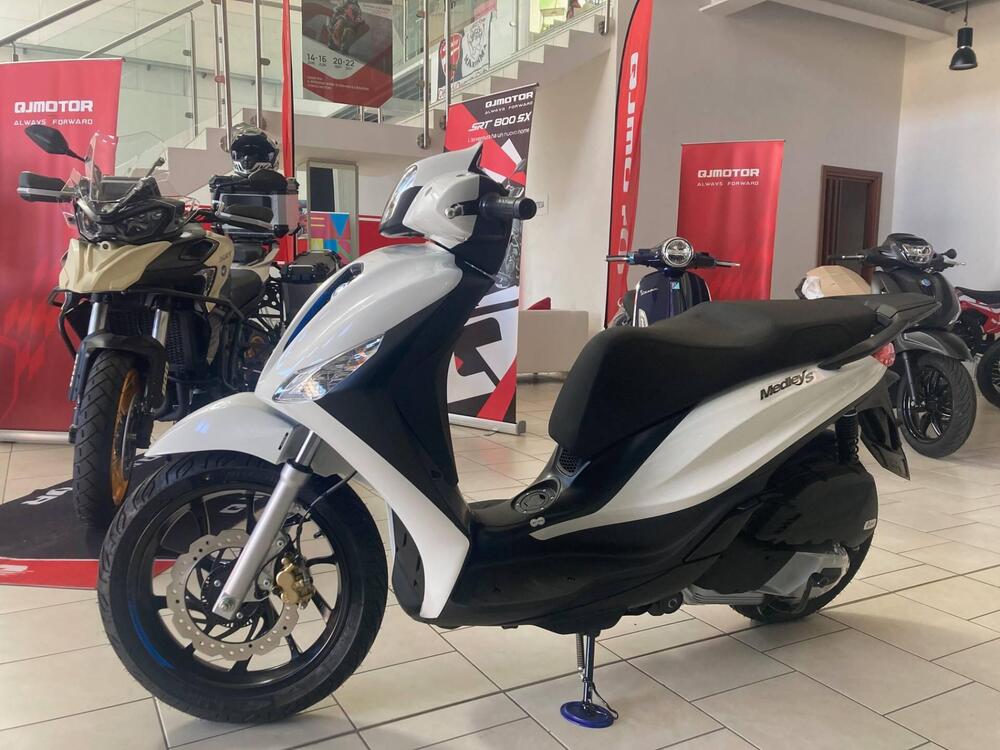 Piaggio Medley 200 (2025 - 26) (4)