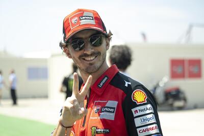 MotoGP 2025. Pecco Bagnaia: &ldquo;Ora io e Marc Marquez dobbiamo continuare a lavorare insieme per migliorare. A Jorge Martin ho detto di mantenere la calma, il recupero sar&agrave; lungo&rdquo;