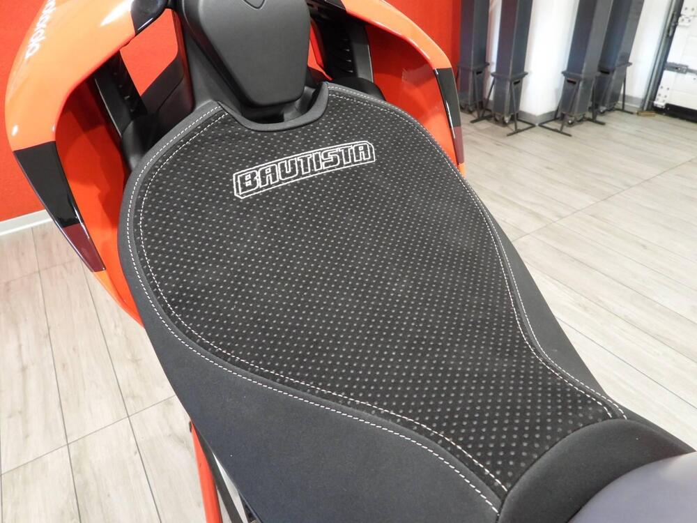 Ducati Panigale V4 Bautista 2022 World Champion Replica (2023) (7)