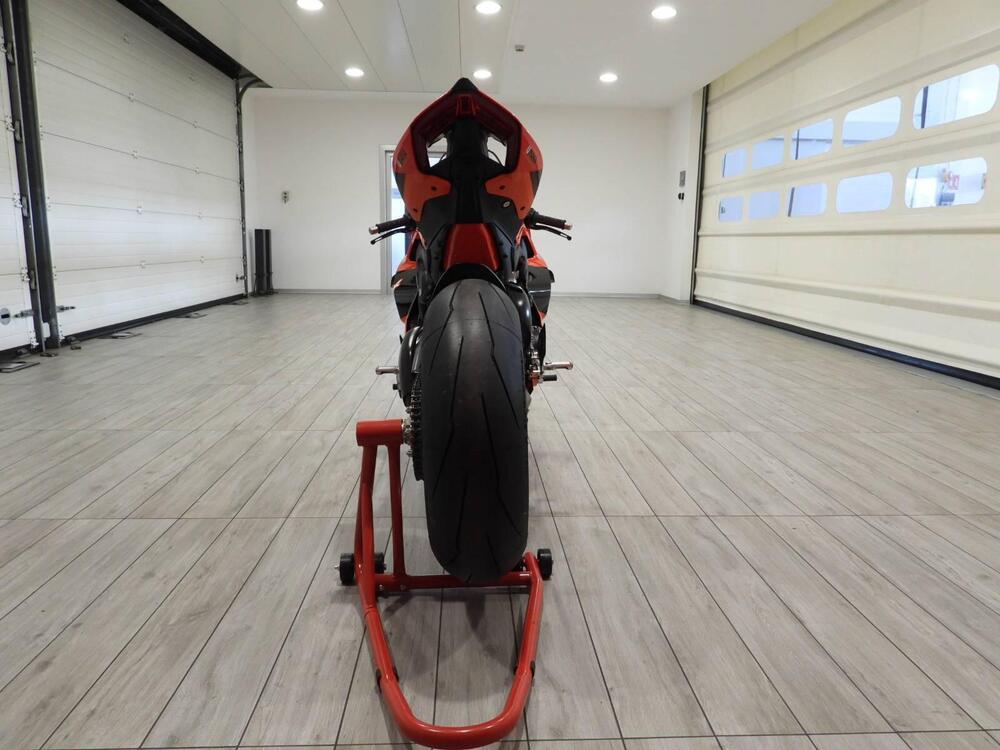 Ducati Panigale V4 Bautista 2022 World Champion Replica (2023) (3)