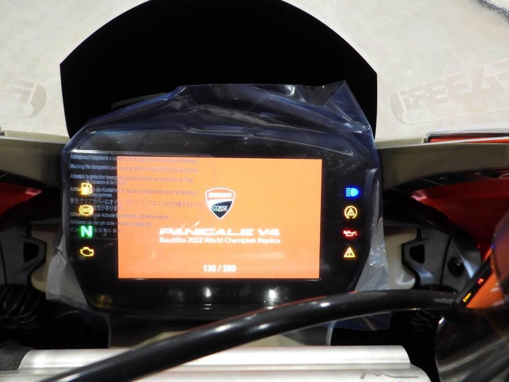 Ducati Panigale V4 Bautista 2022 World Champion Replica (2023) (6)