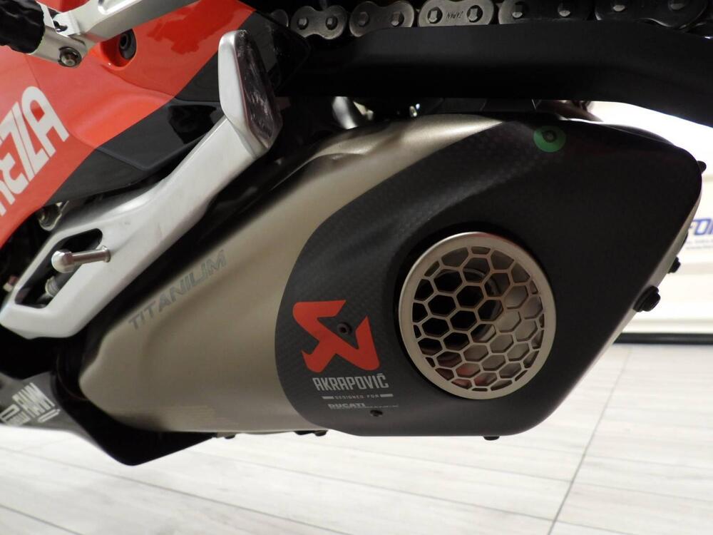 Ducati Panigale V4 Bautista 2022 World Champion Replica (2023) (10)