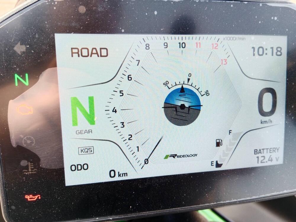 Kawasaki Z 900 SE (2025 - 26) (4)