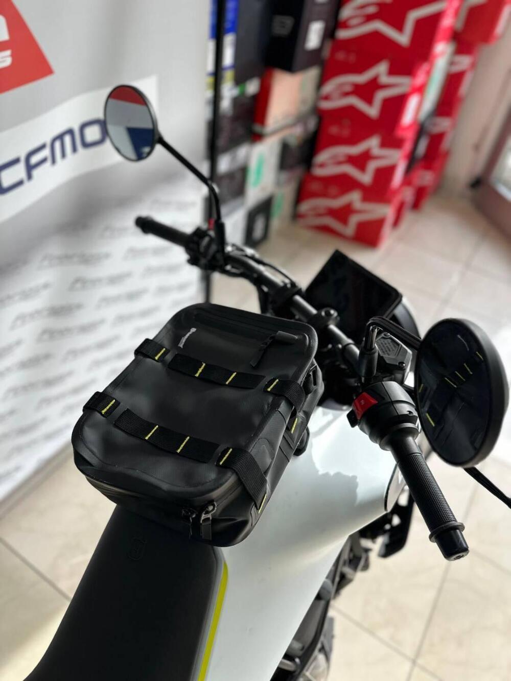 Husqvarna Vitpilen 401 (2024 - 25) (4)