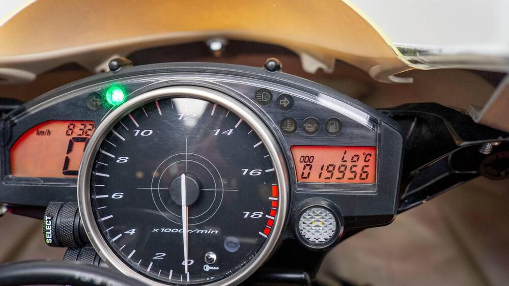 Yamaha YZF R6 (2006 - 07) (20)