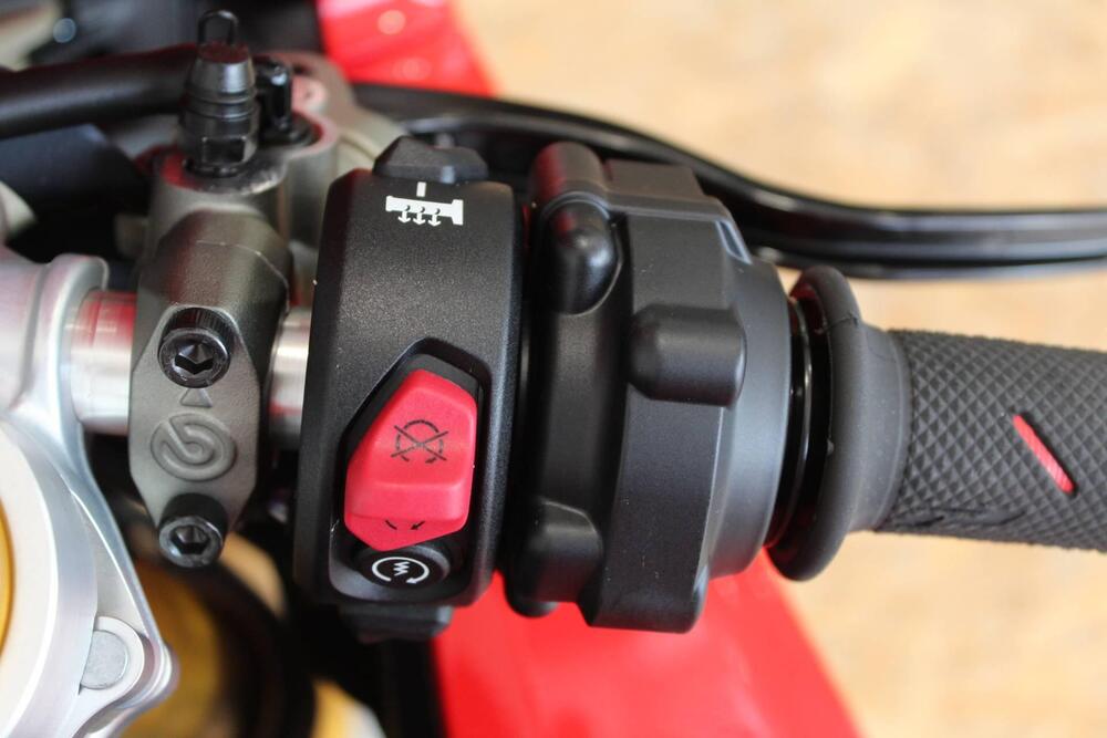 Ducati Panigale V4 S (2022 - 24) (5)