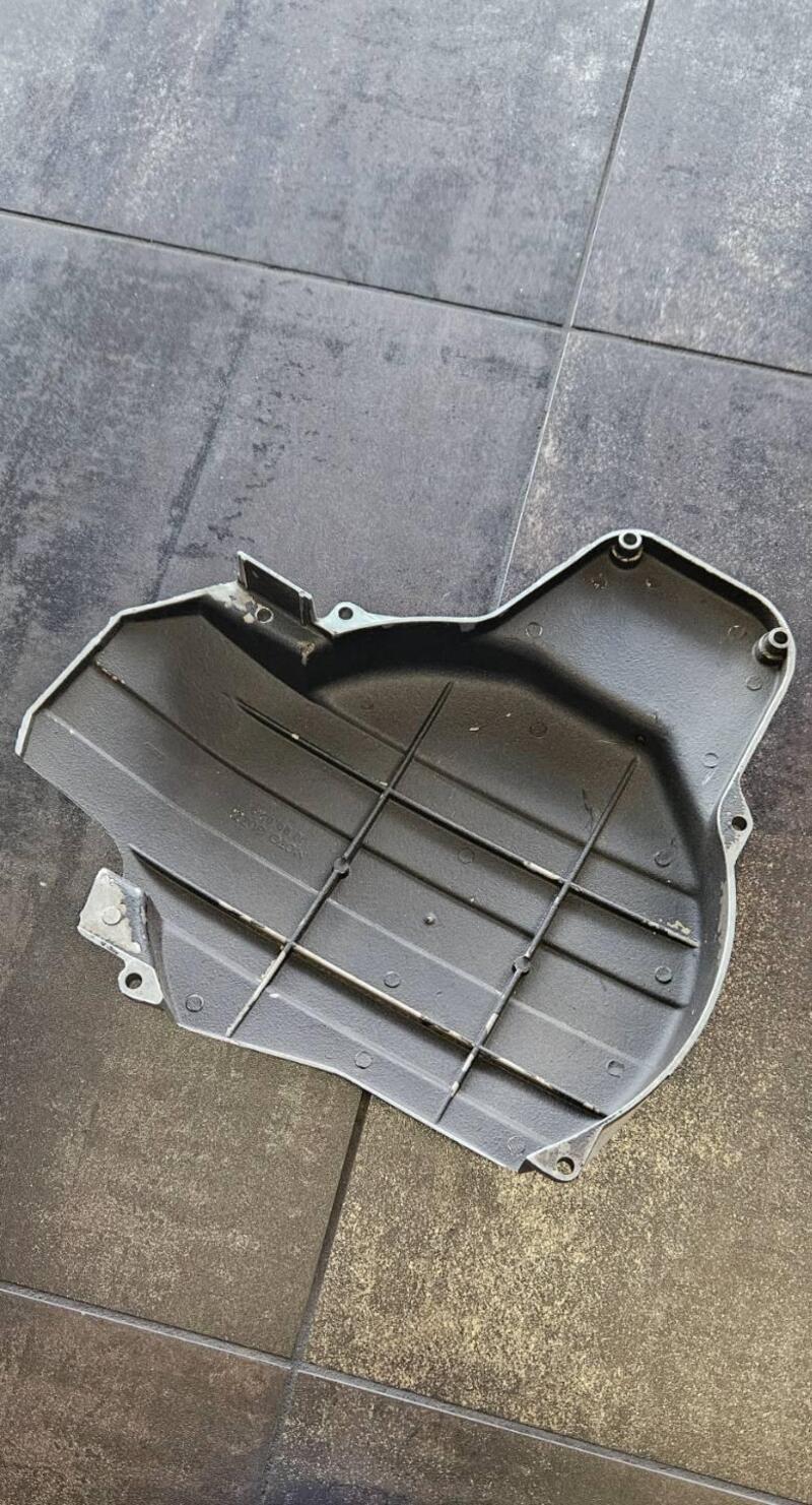 CARTER VOLANO MOTO GUZZI NUOVO FALCONE 10.00.02.01 (2)