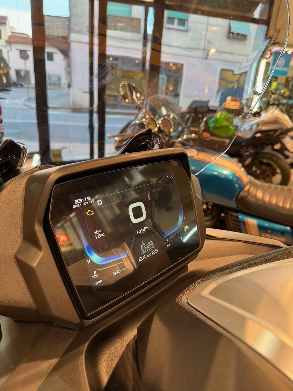 Voge Sfida SR4 MAX (2024 - 25) (12)