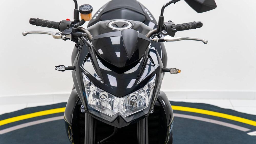 Kawasaki Z 750 (2007 - 14) (10)