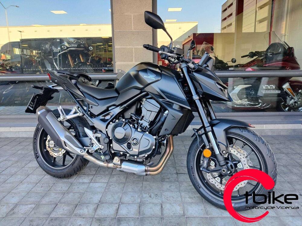 Honda CB 750 Hornet (2025)