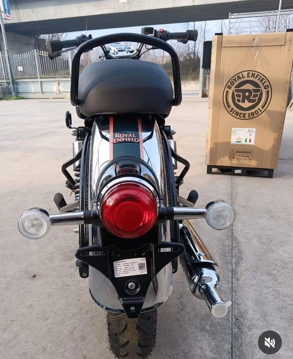 Royal Enfield Classic 350 (2021 - 25) (3)