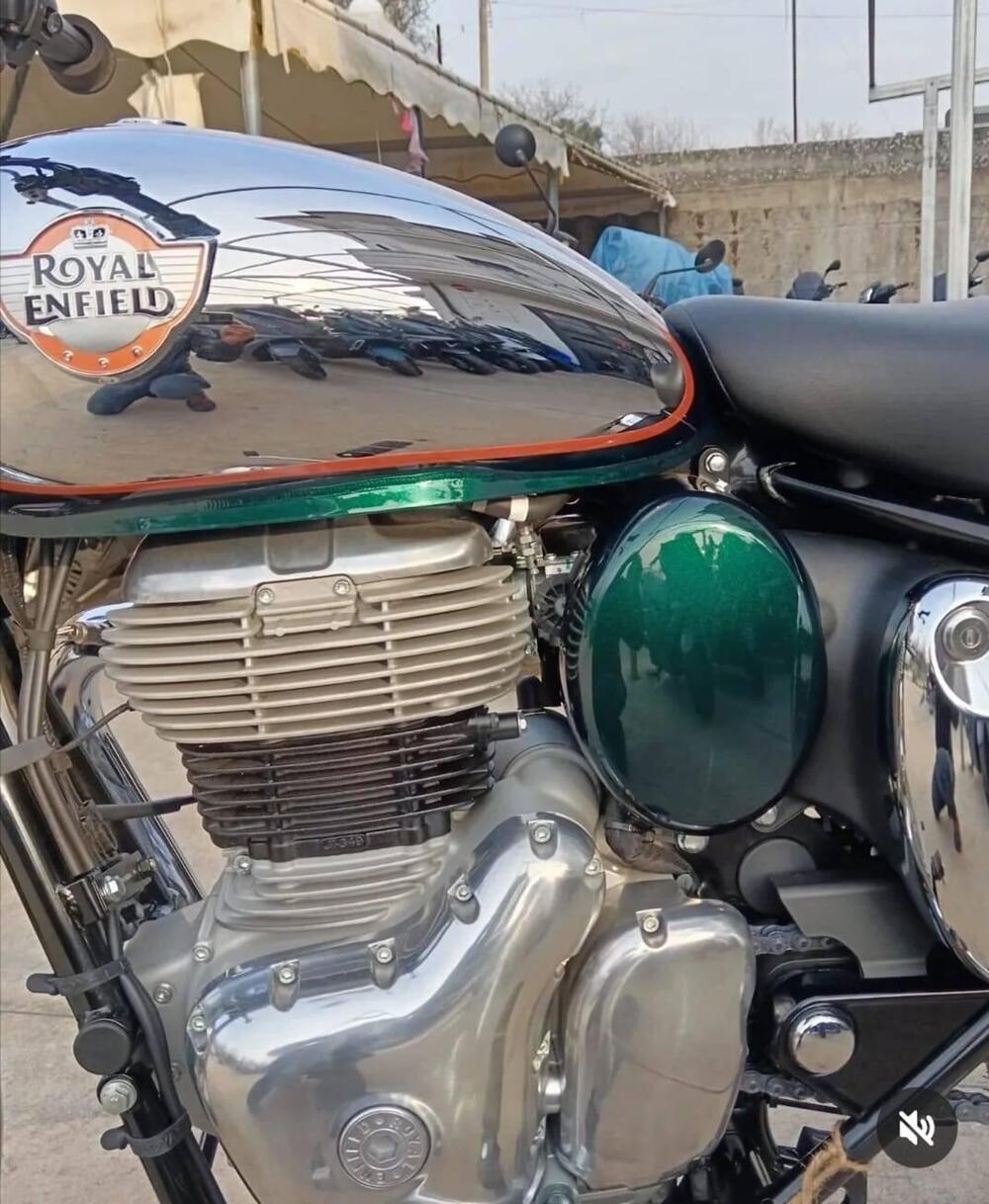 Royal Enfield Classic 350 (2021 - 25) (4)