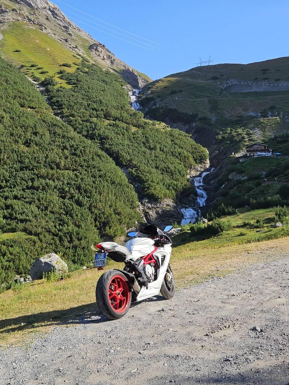 MV Agusta F3 675 (2011 - 15) (3)