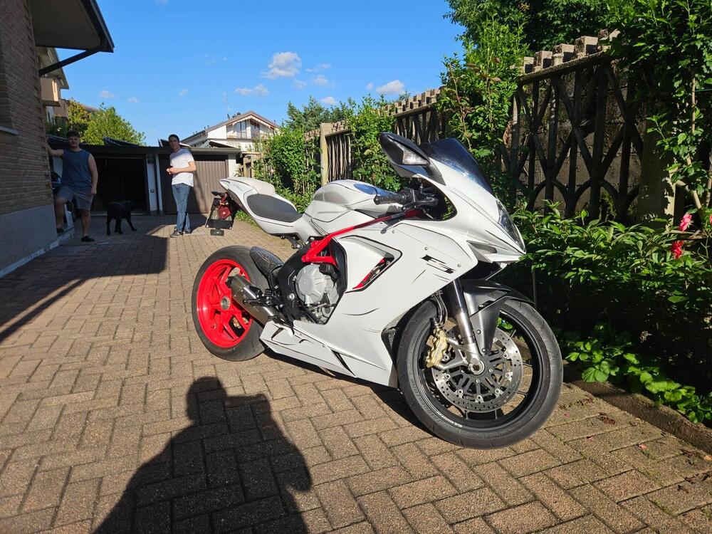 MV Agusta F3 675 (2011 - 15) (5)