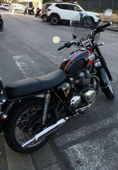 Triumph Bonneville T100 (2001 - 07) usata