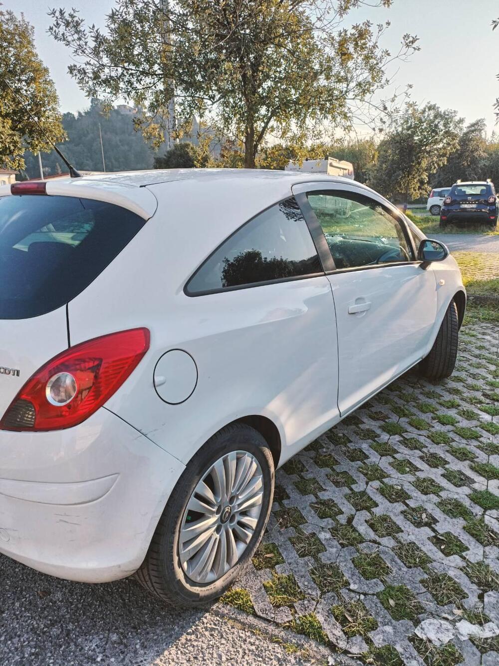 Opel Corsa usata a Pisa (4)