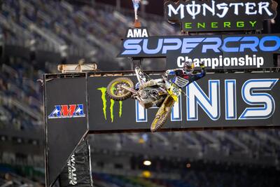 Ken Roczen vince il Supercross di Daytona. La 250 va ad Hampshire