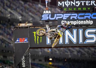 Ken Roczen vince il Supercross di Daytona. La 250 va ad Hampshire