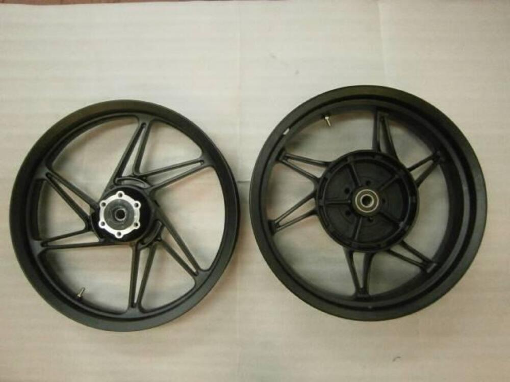 CERCHI V7 STONE E5 Moto Guzzi