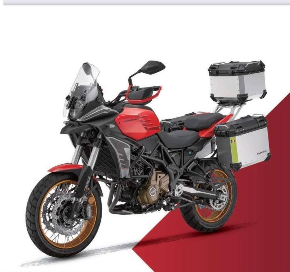 QJ Motor SRT 700 X (2024 - 25) (2)