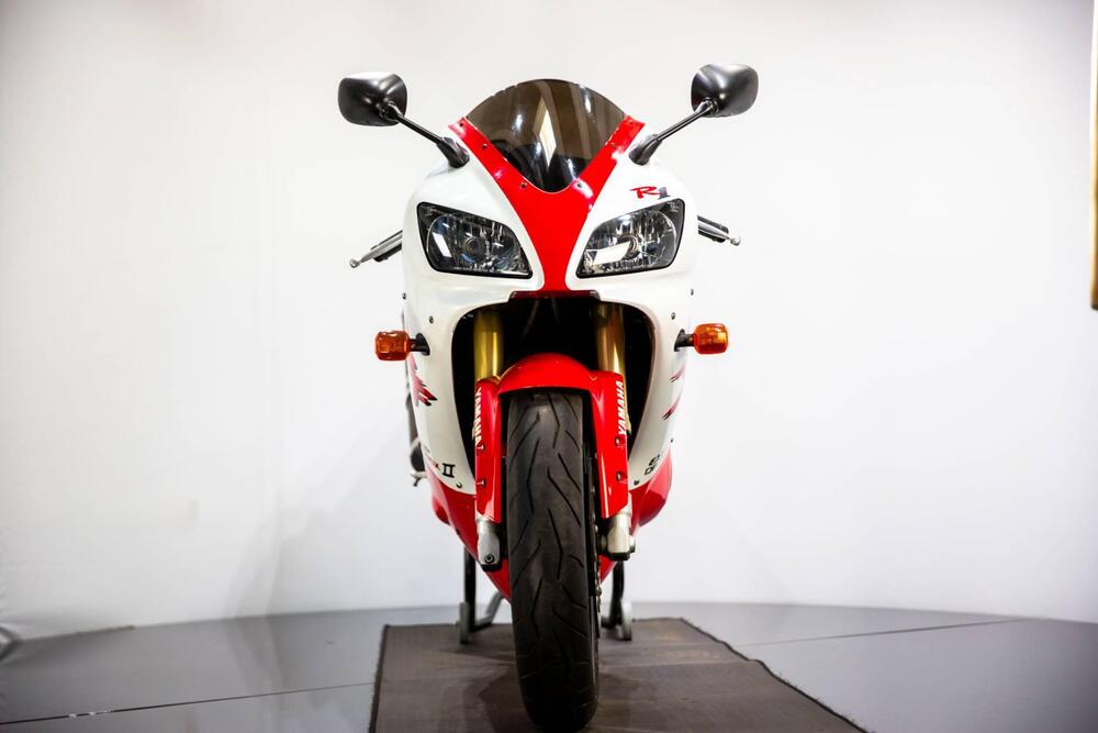 Yamaha YZF R1 (1998 - 99) (5)