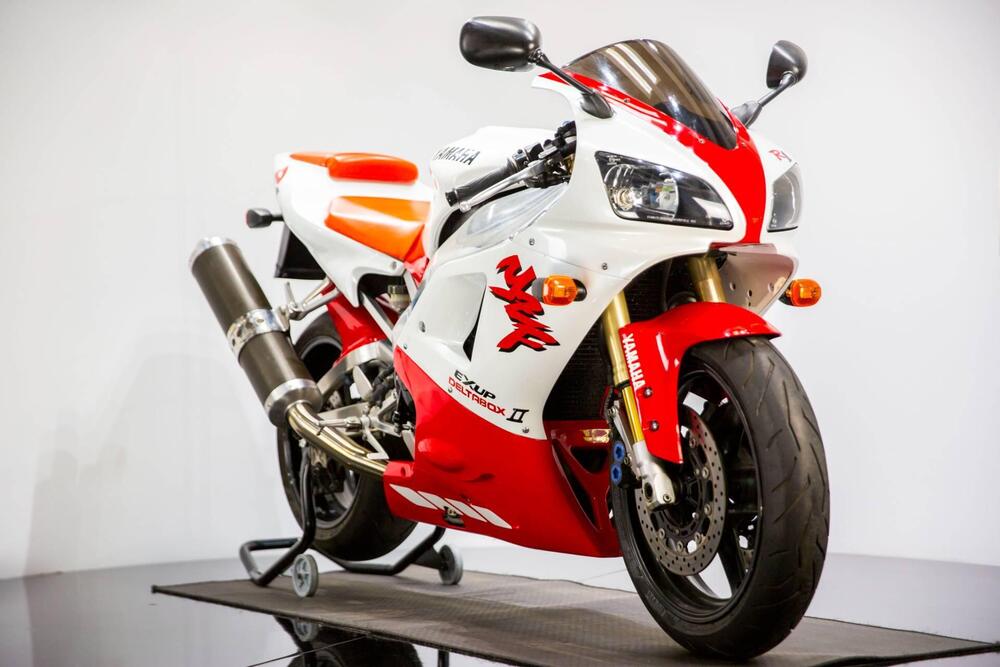 Yamaha YZF R1 (1998 - 99) (4)