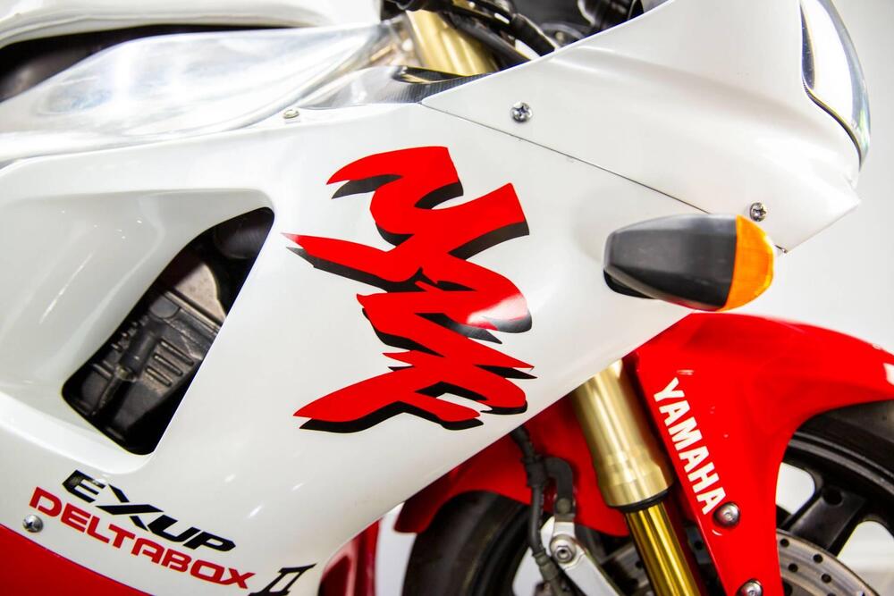 Yamaha YZF R1 (1998 - 99) (9)