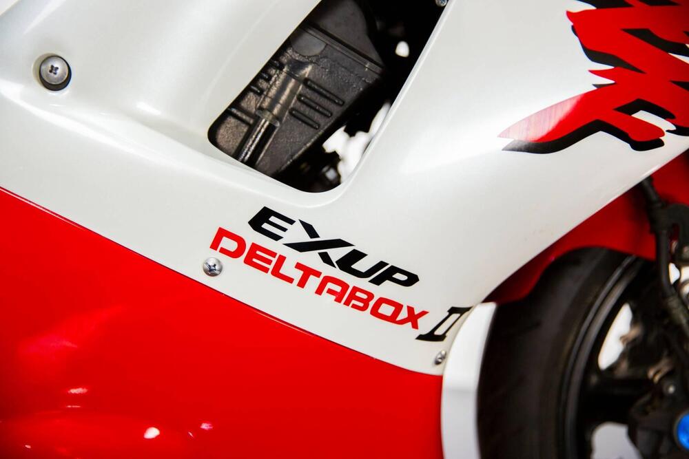 Yamaha YZF R1 (1998 - 99) (11)