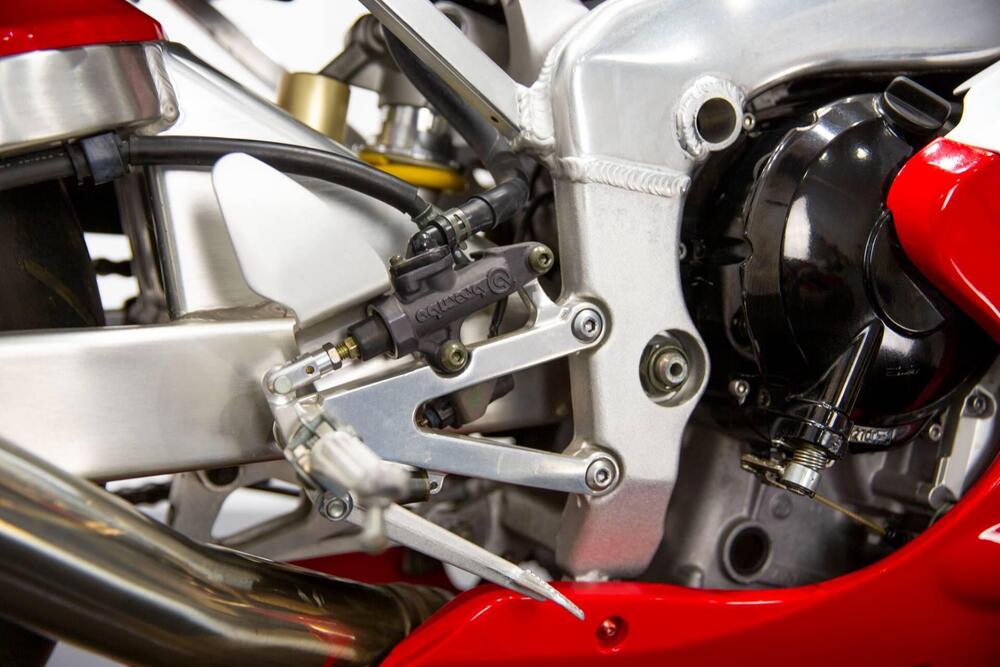 Yamaha YZF R1 (1998 - 99) (15)