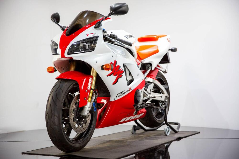 Yamaha YZF R1 (1998 - 99) (3)