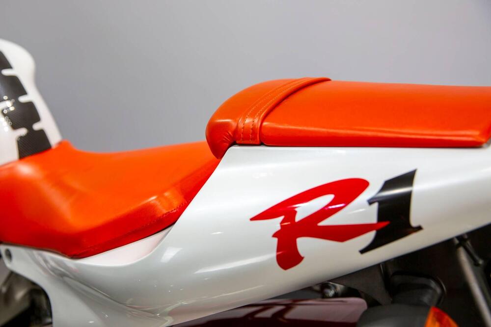 Yamaha YZF R1 (1998 - 99) (19)