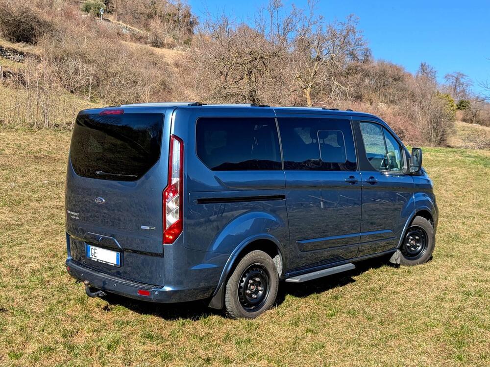 Ford Tourneo Custom usata a Trento (6)