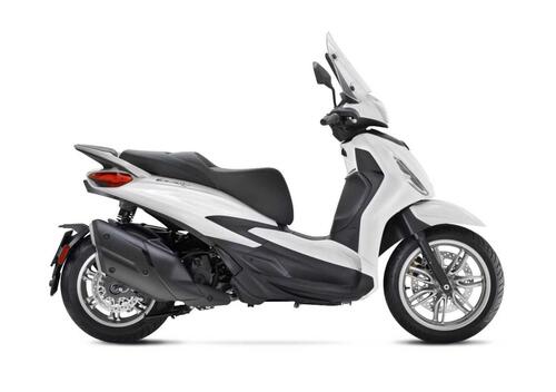 Piaggio Beverly 400 (2025)