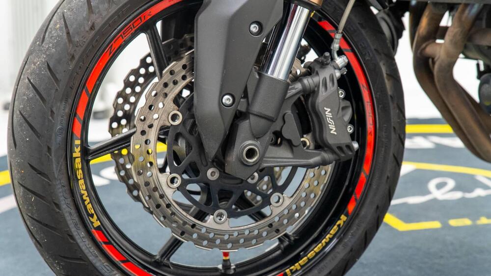 Kawasaki Z 750 R (2011 - 14) (12)
