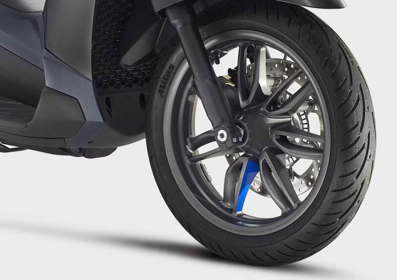 Piaggio Beverly 400 Beverly 400 S (2025) (4)