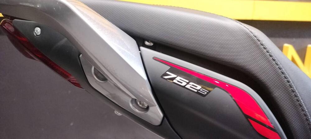 Benelli 752 S (2022 - 25) (7)