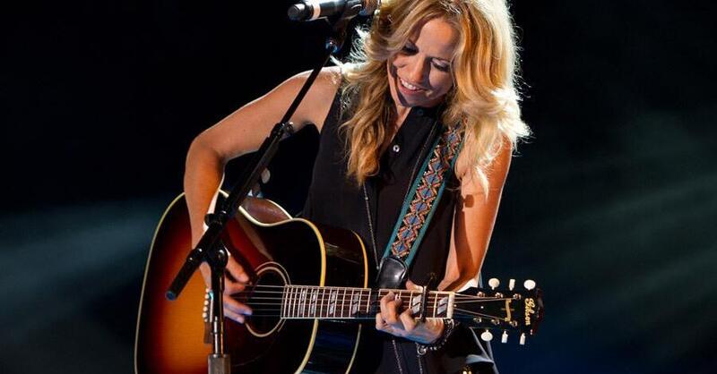 I No Musk vendono le Tesla, anche la cantante Sheryl Crow fa il video di addio