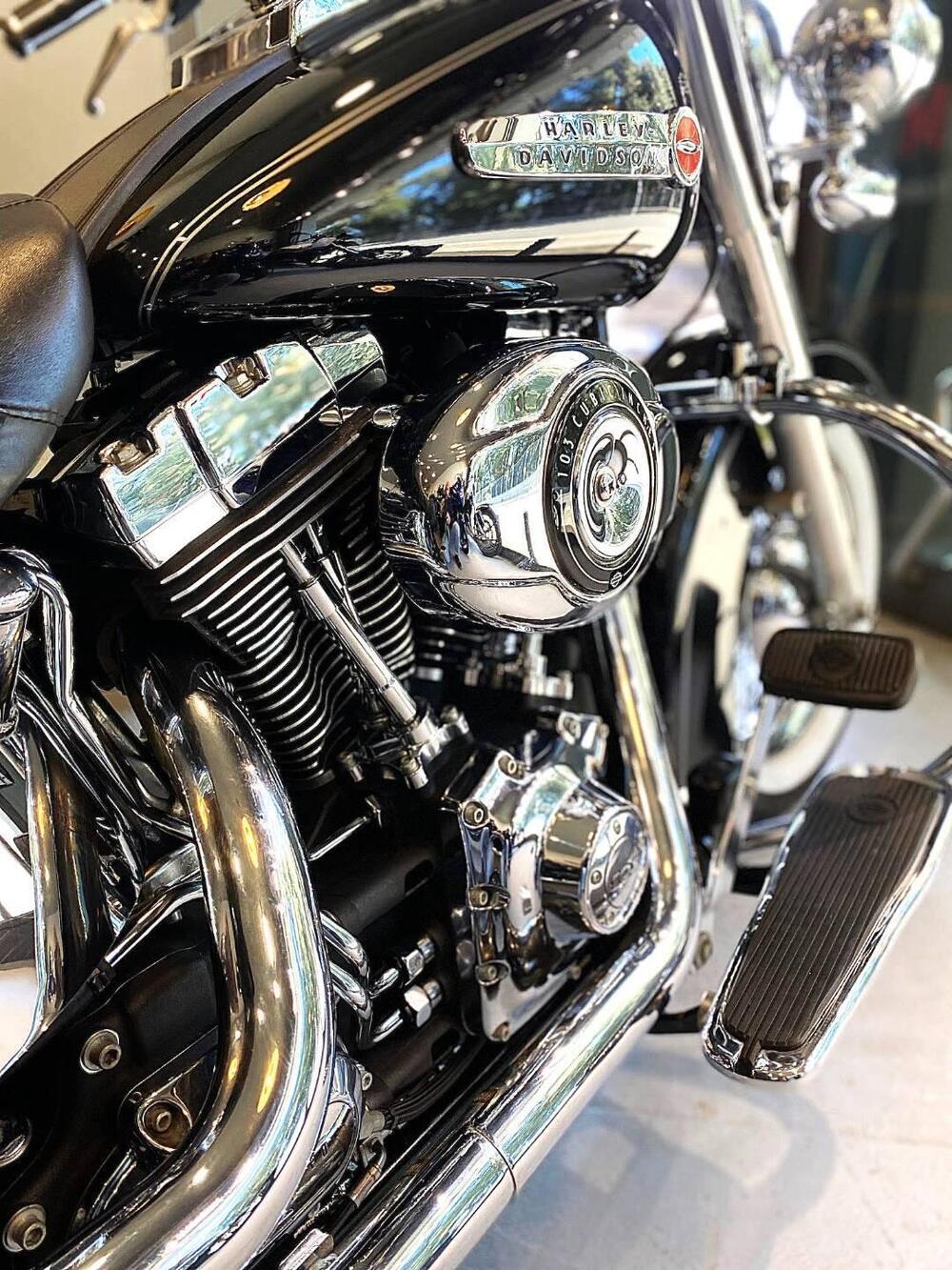 Harley-Davidson 1690 Deluxe ABS (2011 - 16) - FLSTN (11)