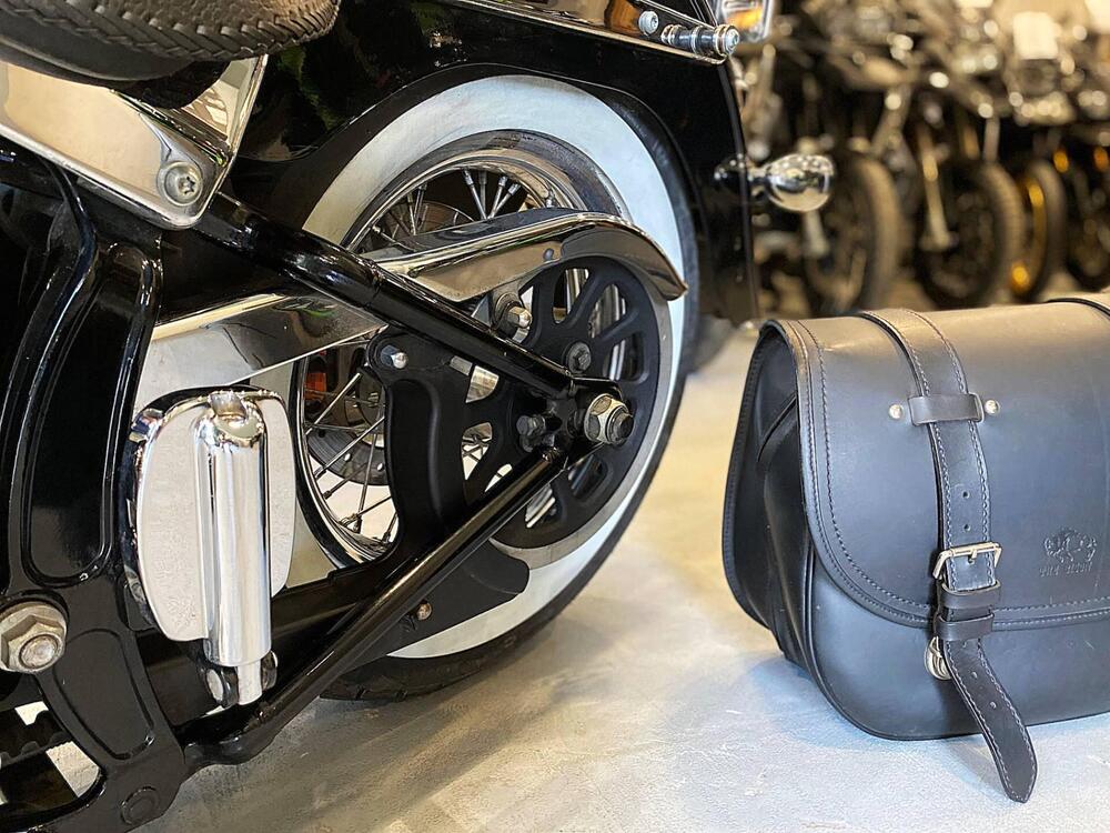 Harley-Davidson 1690 Deluxe ABS (2011 - 16) - FLSTN (16)