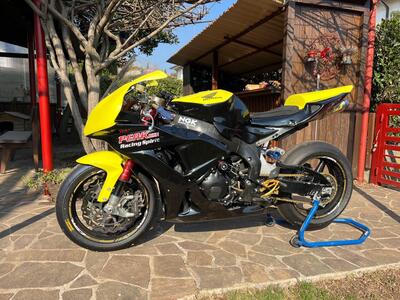 Honda CBR 1000 RR Fireblade (2006 - 07) usata