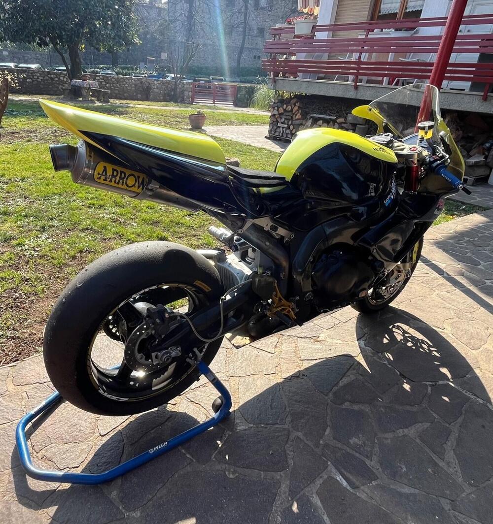 Honda CBR 1000 RR Fireblade (2006 - 07) (6)