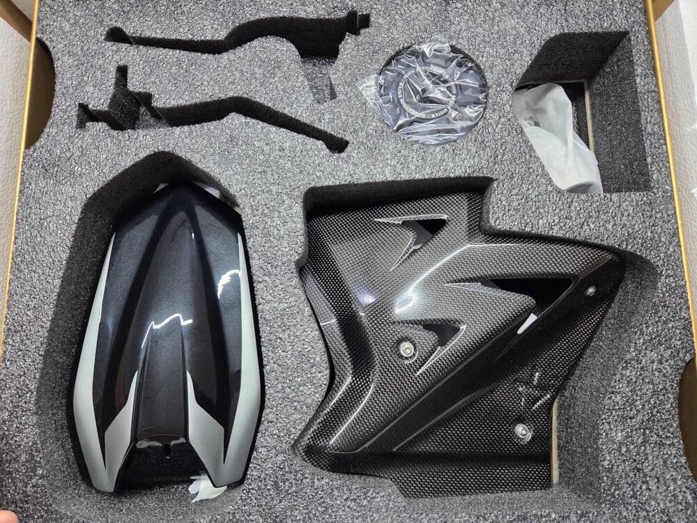 KIT RACING PER MV AGUSTA F3 RR *TUO CON 10 RATE DA (3)