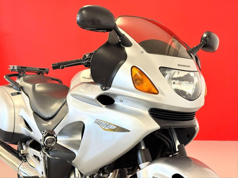 Honda Deauville 650 (2002 - 05) (9)