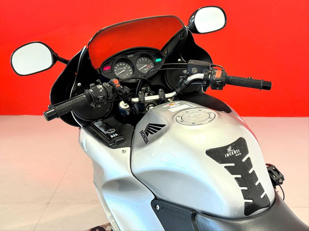 Honda Deauville 650 (2002 - 05) (18)