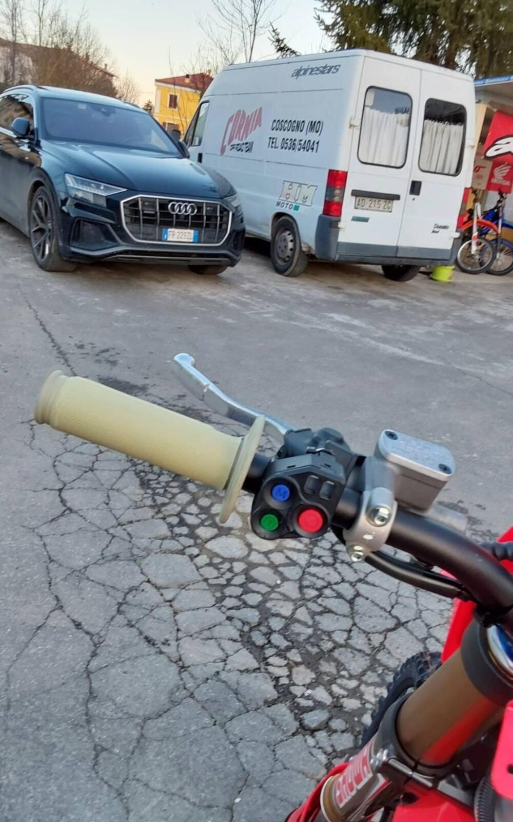 Honda CRF 450 R WE (2025) (9)