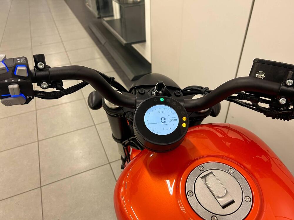 QJ Motor SRV 300 (2023 - 25) (6)