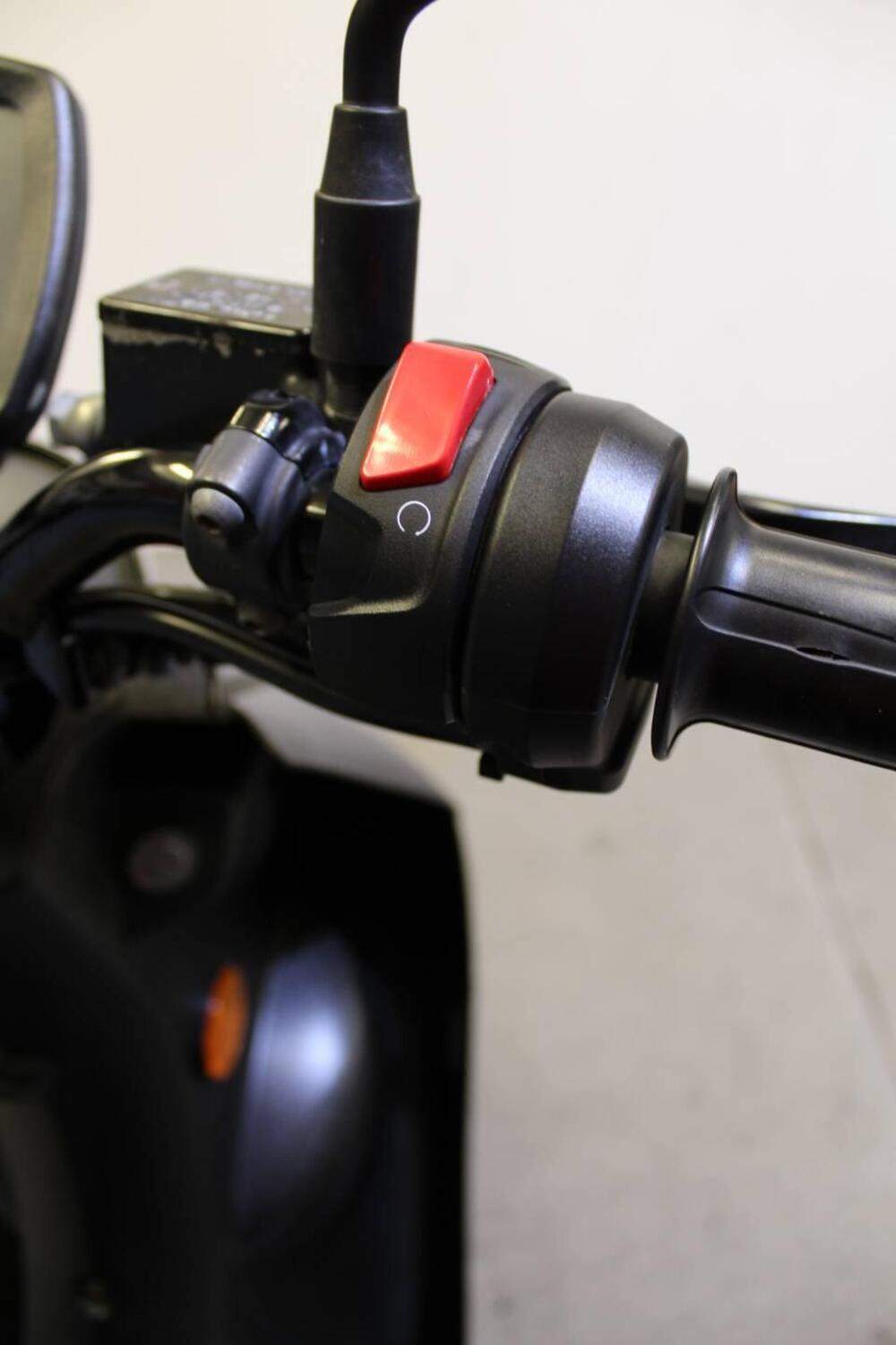 Peugeot e-Ludix Biposto E5 (2021 - 25) (11)