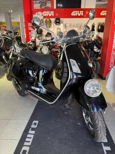 Vespa GTV 300 Via Montenapoleone ABS (2010 - 16) usata